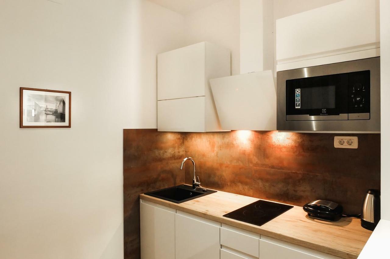 Old Square Studio Apartment Split Exterior photo